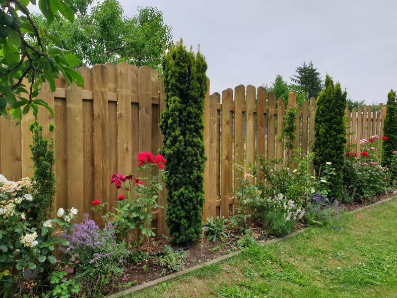 Wood Fence Construction in Pearland, TX